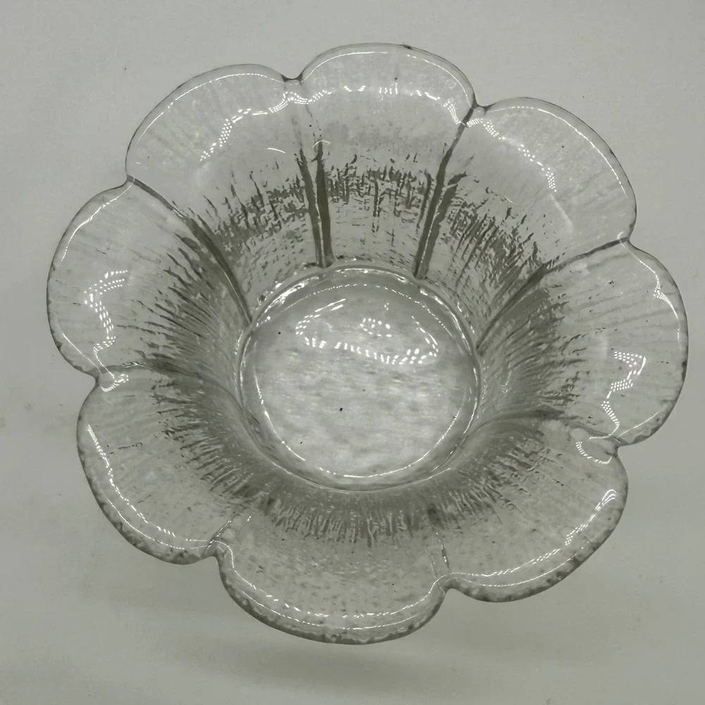 Vtg Finnish Art Glass Scalloped Petal Bowl Dish MCM light blue cerium UV glow